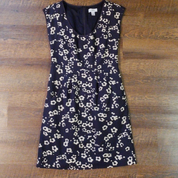LOFT Dresses & Skirts - LOFT Pocket Dress Size 2 Sleeveless Floral